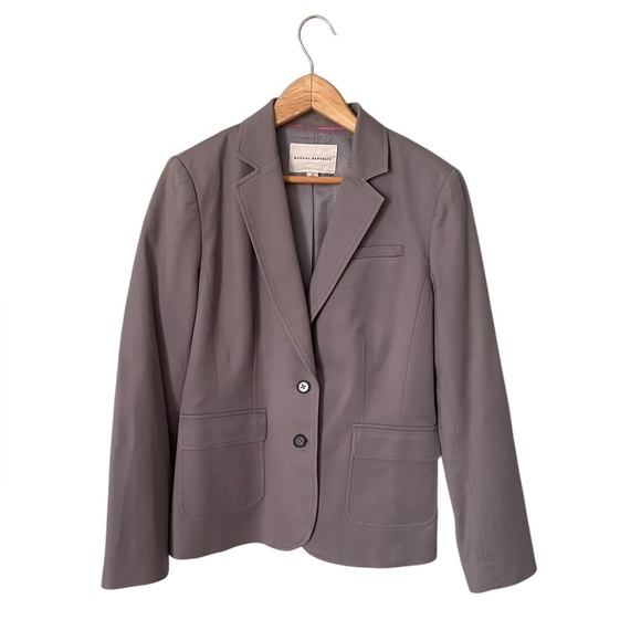 Banana Republic Jackets & Blazers - Banana Republic Women’s Gray 2 Button Stretch Blazer Jacket Size 10